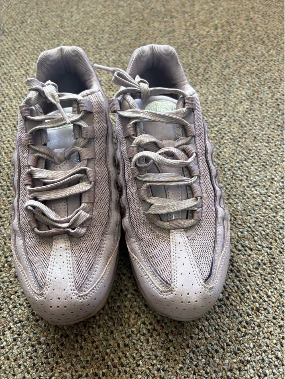 Nike Air Max 95 Sneakers in Light Mauve - Size 7y